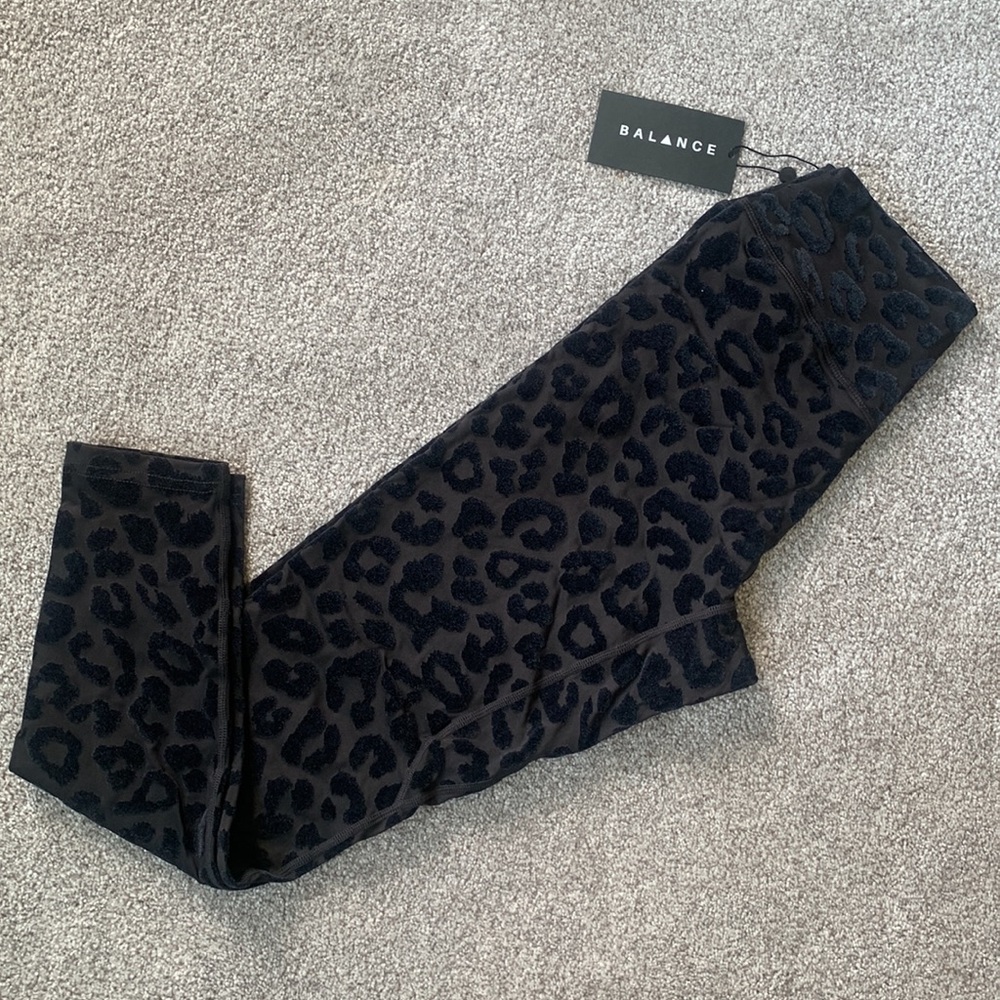 SOLD: Balance Athletica The Lux Legging Size M